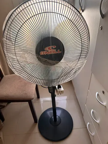 Standing electric fan - working condition  with remote control