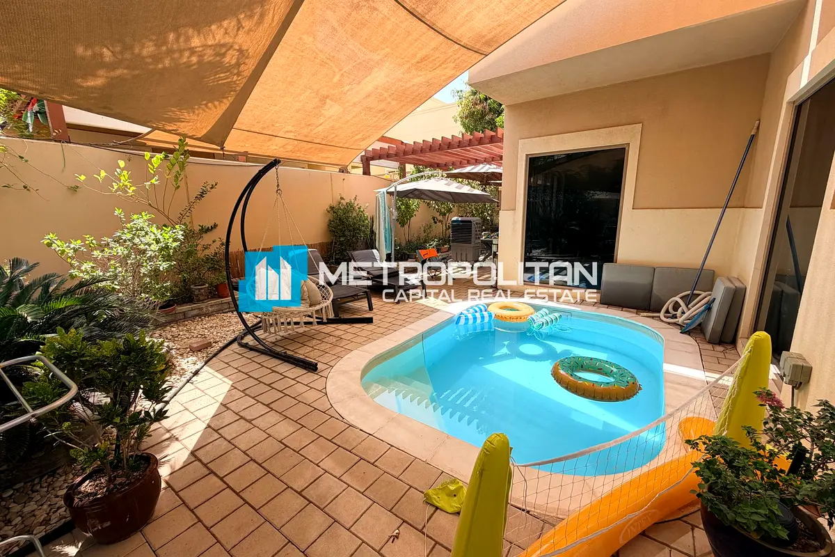 4BR Corner Villa | Pool | Garden | Fully Upgraded