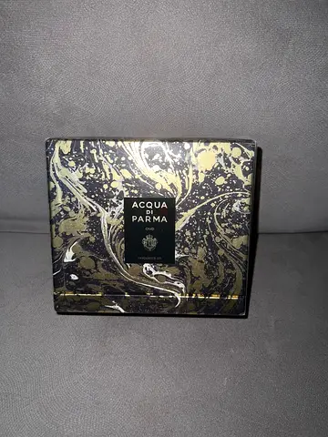Acqua di Parma Oud fragrance - boxed