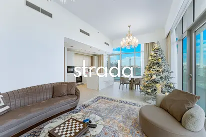 Upgraded | Double Height Ceilings | Bright