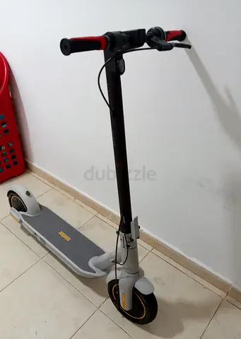 ninebot segway.very good running condition.maxspeed 30km.range 50-60km.no charger only.abudhabi