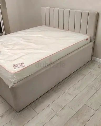 Brand New 160*200 Queen Size Fabric Bed Frame For Sale