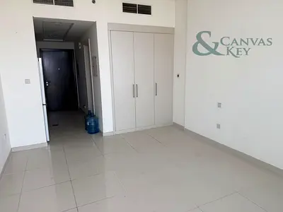 UNFURNISHED | SKYLINE VIEWS | WITH BALCONY