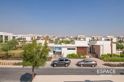 4BRs Semi-Detached | Pool View | Large Plot