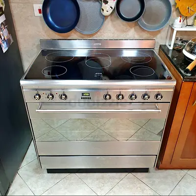 SMEG Dual fan 5 Hobs Electric ceramic Cooking Range size 90cm Exellent Condition