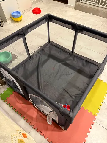 Playpen for free, slightly damaged