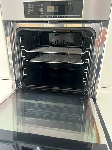 Oven