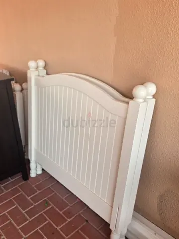 White Wooden Single Bed Headboard/Footboard - Classic Design