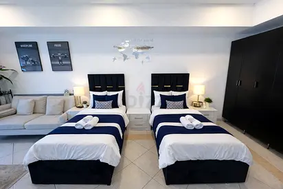 Spacious Double Sea View Room For Two Girls In Princess Tower!!!
