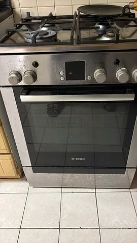 Bosch 4 burner cooker with display