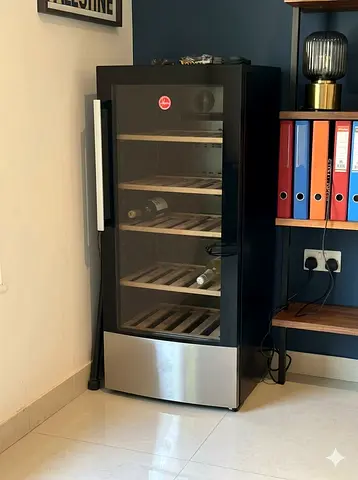 Hoover 58 bottel capicty Daul zone wine cooler
