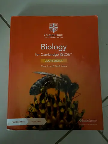 Cambridge IGCSE Biology Coursebook (4th Edition) - Mary Jones & Geoff Jones