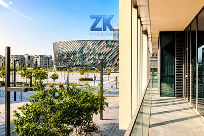 Lux. 3Beds + Maids || Open & Coca Cola Arena View || Super Bright Natural Lights