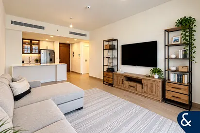 Vacant now | Boulevard View | Spacious