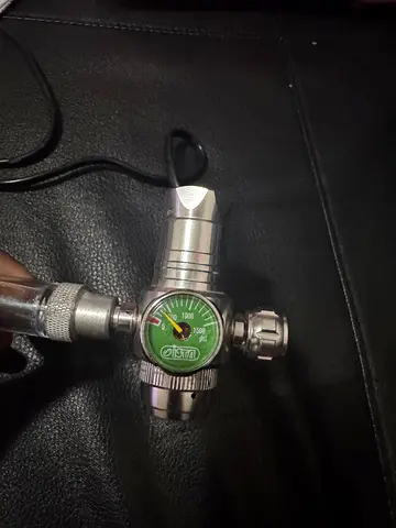 ISTA CO2 Regulator for Aquarium Plant Tank with Pressure Gauge and solenoid valve.