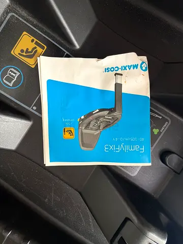 Maxi-Cosi FamilyFix 3 ISOFIX Base (used) - compatible with infant carriers