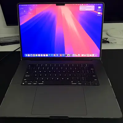 Apple MacBook Pro 16" M3 Max | 128GB RAM | 4TB SSD | 21 Battery Cycles (Mint)
