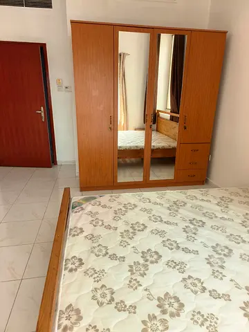 Private room for a couple in Karama easy accessible from Burjuman exit 2