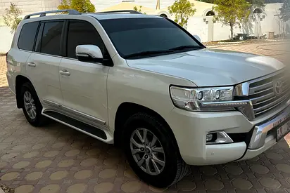 صورة 3 لـ 2017 Toyota LAND CRUISER