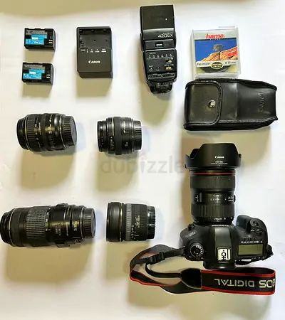 PROFESSIONAL CANON EOS 5D MARK III FULL KIT - LOW SHUTTER COUNT 📸