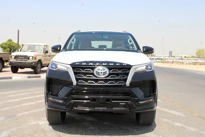 Toyota Fortuner 2.7L Petrol 4WD GR Edition SR5 GCC Specs | Export Only