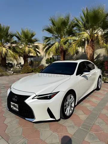 IS 300 GCC Specs, UNDER Al-Futtaim WARRANTY, Original Paint, First Owner