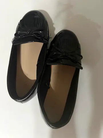 Girls classic shoes