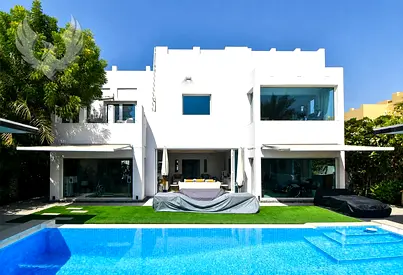 Fully Renovated | Full Lake View | Chilled Pool
