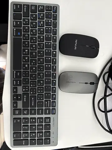 Slim Wireless Keyboard with Two Wireless Mice - Working Condition