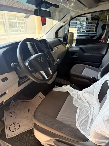 صورة 5 لـ 2025 Toyota HIACE