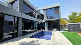Luxury Lifestyle | Second Occupant | Modern & Contemporary Finishes | Master Bedrooms | 2 Parking Sp