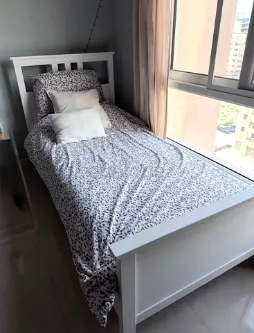 Ikea Hamnes single bed with mattress available in perfect condition