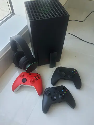 Xbox Series X Console with Three Controllers (one elite pro 2 with case and Wireless Headset) 1.5TB
