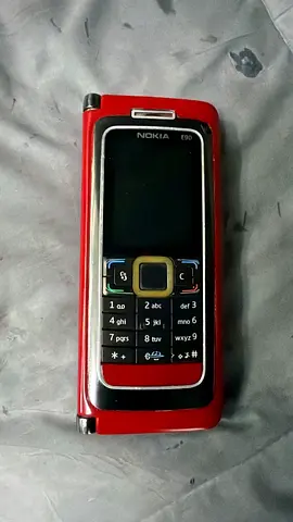 Nokia E90 red