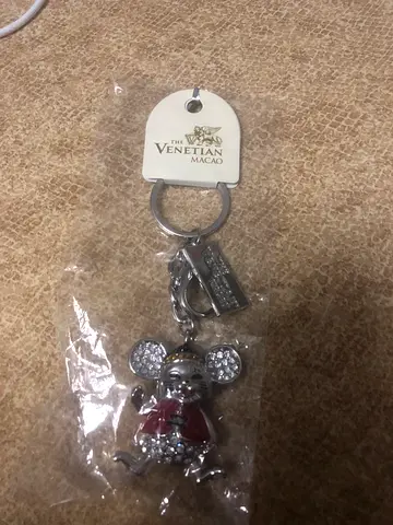 Venetiano Macao Lucky- Rat style crystal keychain charm