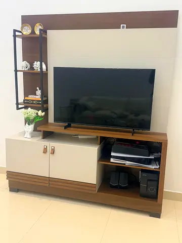 Tv unit