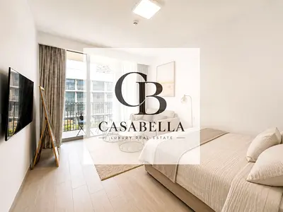 Rare Layout | Separate Kitchen | Large Studio