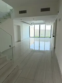 Large 3 Bedroom townhouse for immediate rent.