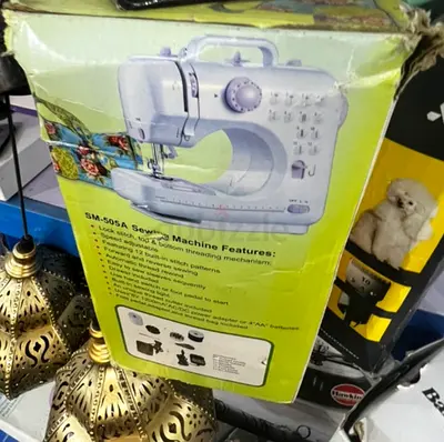 SM-505A Portable 12 Built-in Stitch Sewing Machine - Electric Home Craft Machine