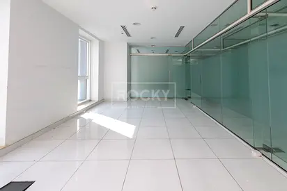 Fitted | Prime Location | Vacant
