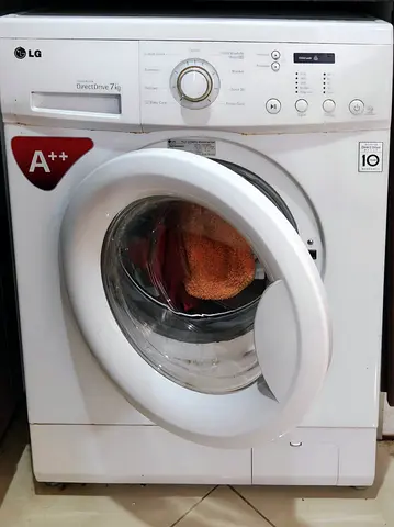 LG 7kg Front Load Washing Machine – Inverter DirectDrive – Excellent Condition