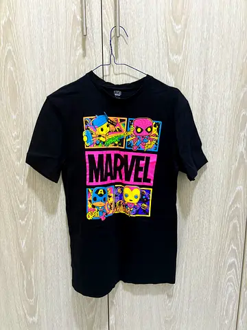 Black Marvel Graphic T-shirt (Men's) - Size M