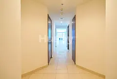 Vacant | Marina View | Mid Floor