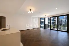 Modern Unit with Pool and Burj Khalifa Views
