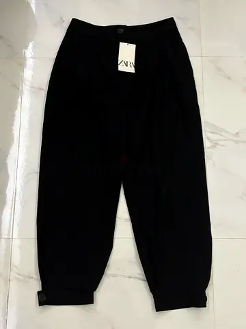 Zara Black Cropped Trousers - New with Tag