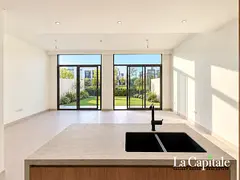 GREEN PATCH VIEW | OPPOSITE TO POOL AND PARK I BEACH PART