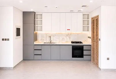 Open Plan | Canal and Community View | Spacious