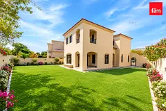 Vacant Single Row 4bedroom Large Plot