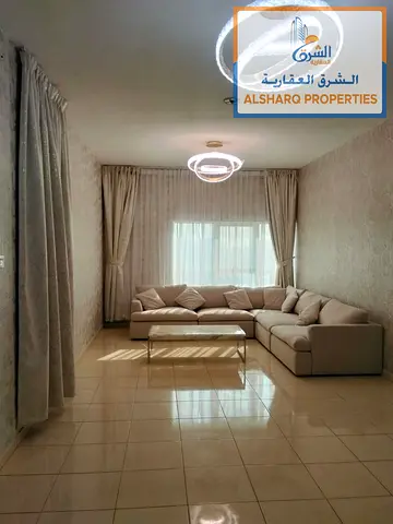 شقة غرفتين وصالة للبيع بمساحة 160 متر مربع | السعر 770,000 درهم | مدفوع 399,000 درهم | المتبقي 371,000 درهم | أقساط شهرية 7,300 درهم | فرصة استثمارية