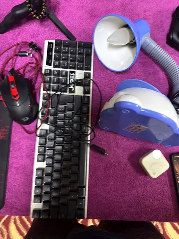 Used PC Keyboard, Gaming Mouse and Desk Lamp - Working Condition